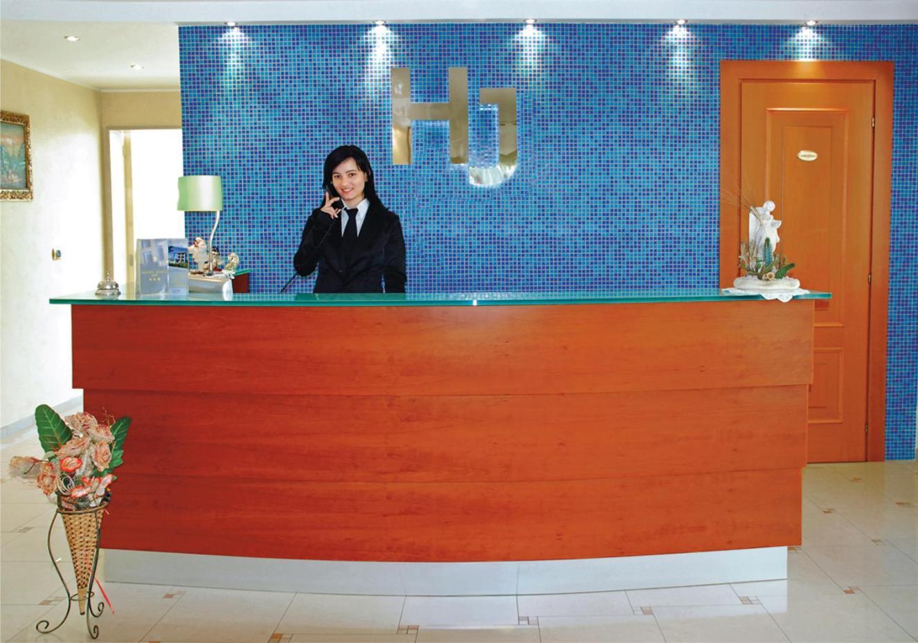 Hotel Jolly Modugno Kültér fotó